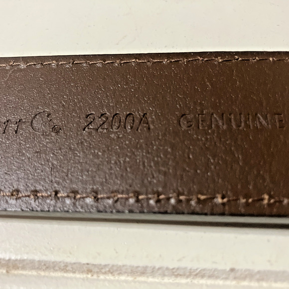 Carhartt Men's Leather Brown with Top Stitching Belt Size 44 - Picture 6 of 7